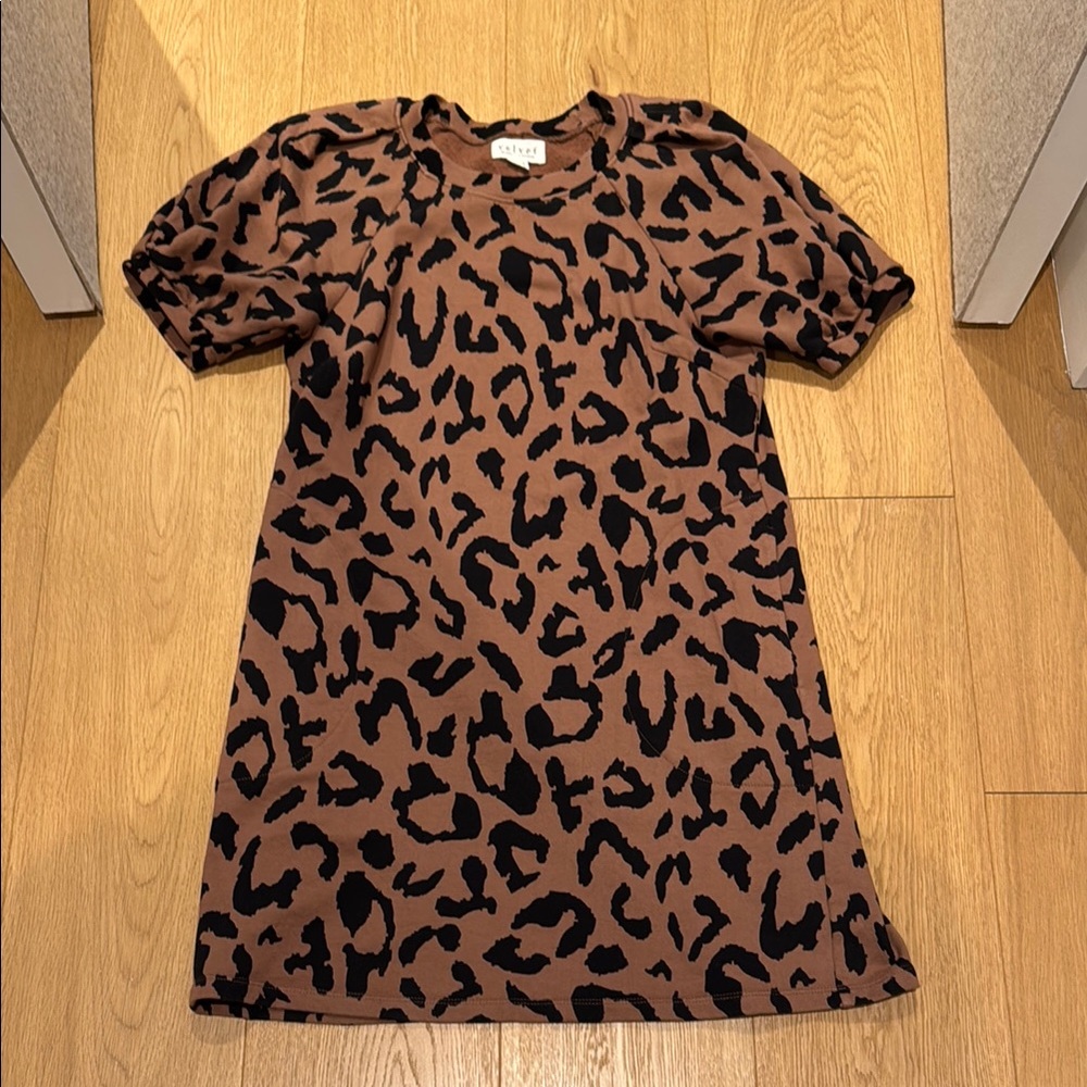 Velvet by Spencer Graham animal print dress size xs